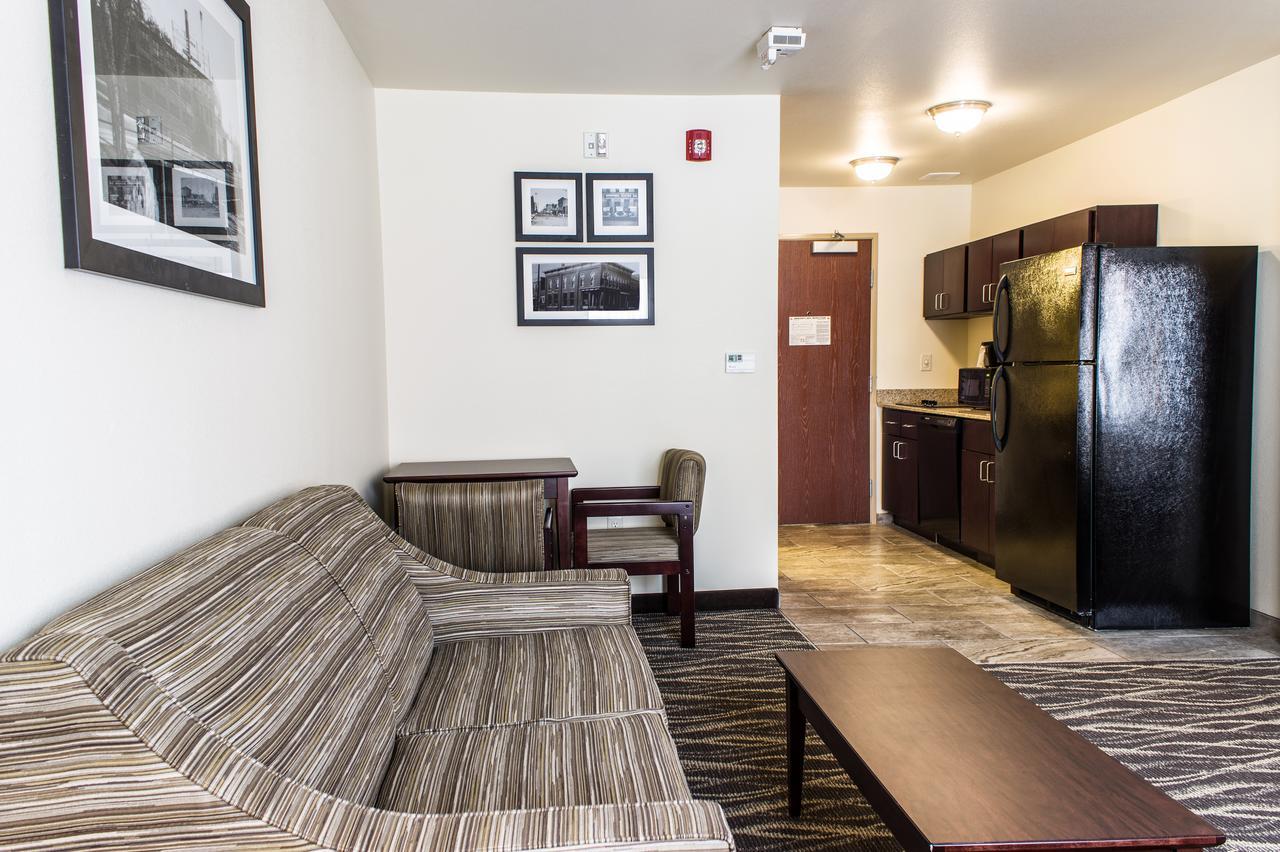 Cobblestone Hotel & Suites - צ'יפווה פולס מראה חיצוני תמונה